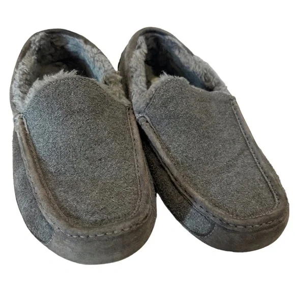 Ugg Ascot slippers - Gray size 13. Good condition - Picture 2 of 5